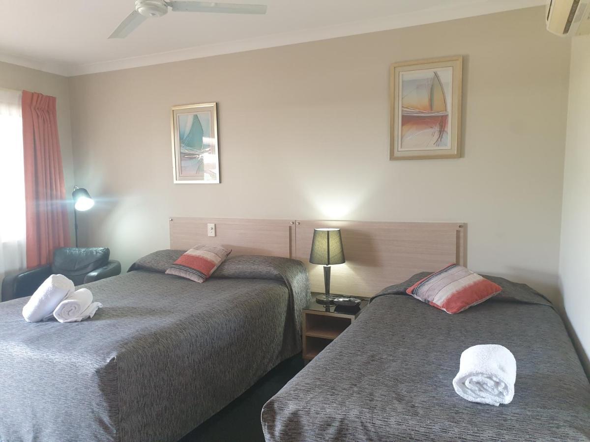 Cobar Central Motor Inn Екстериор снимка