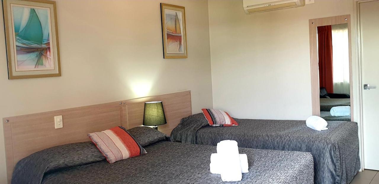 Cobar Central Motor Inn Екстериор снимка